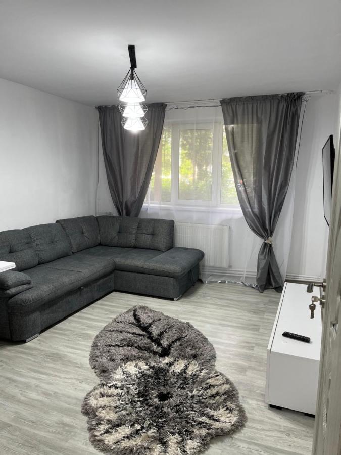 Home Sweet Home Apartment With 3 Rooms Buzau Exterior foto